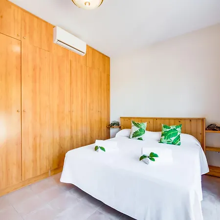Elegant With Garden Holiday home *