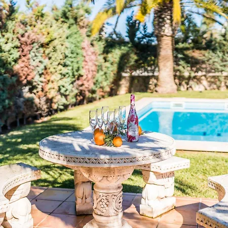 Elegant With Garden *